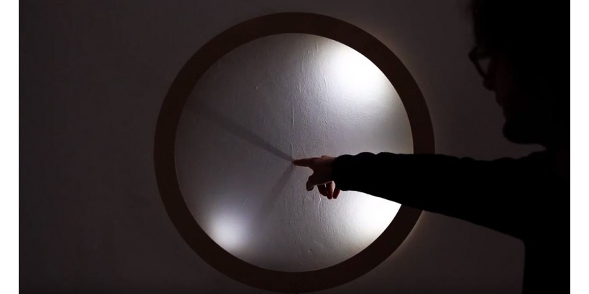 В Австрии художники построили необыкновенные часы, функционирующие с помощью тени